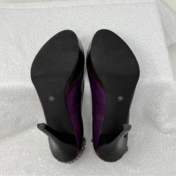 GUESS Women’s Seeri platform pumps women’s size 7 purple with silver chains. - Picture 8 of 16